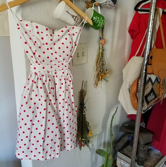 Dresses & Skirts - BNWOT PIN UP